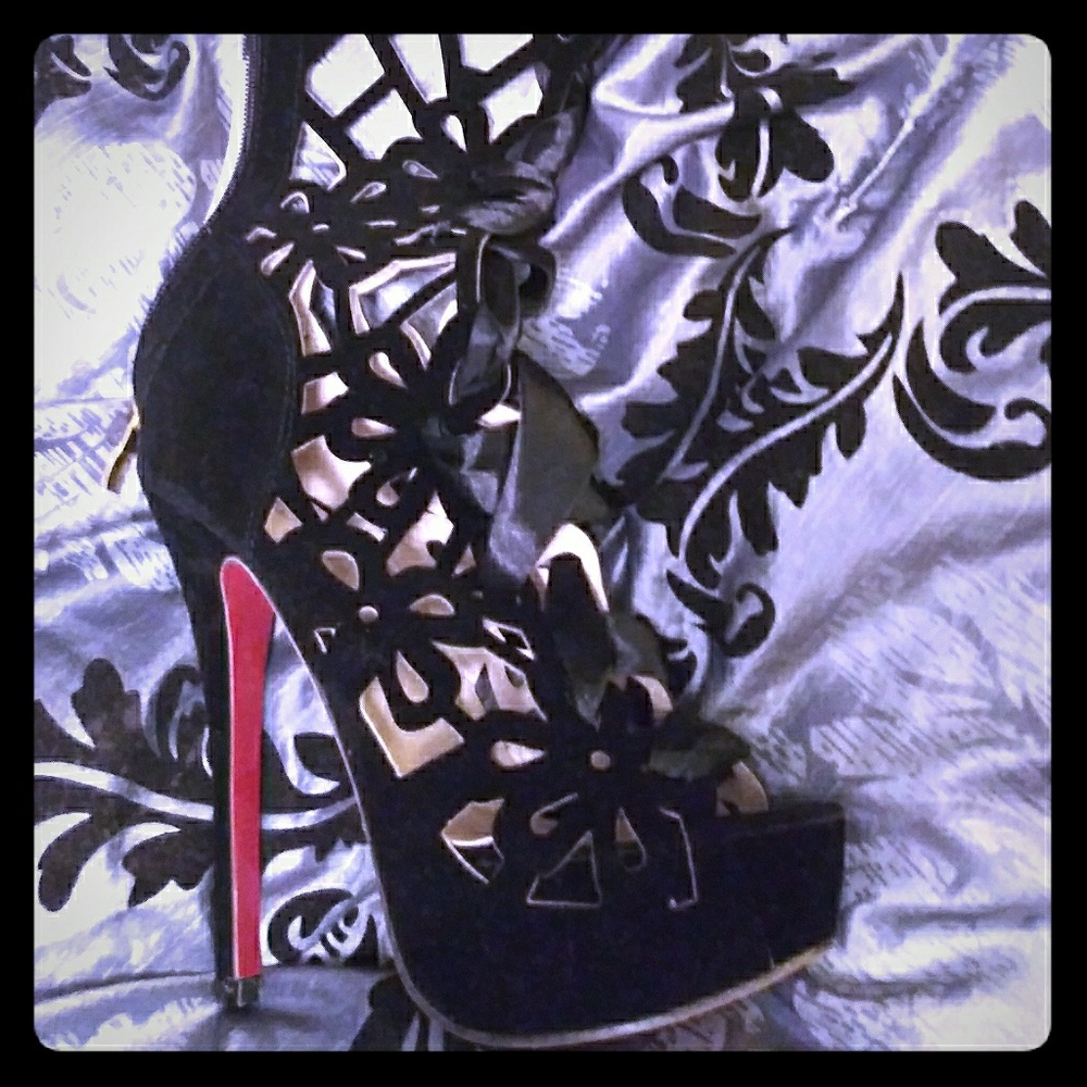 Beautiful Cut Out Boots